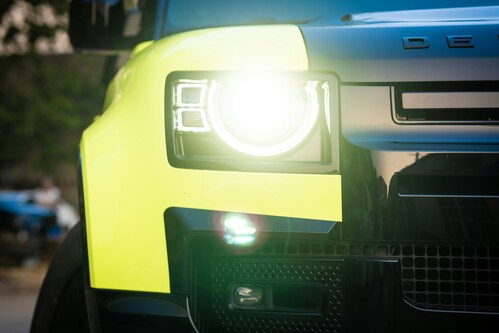 Top Reasons HID Headlight Globes Improve Your Driving Experience